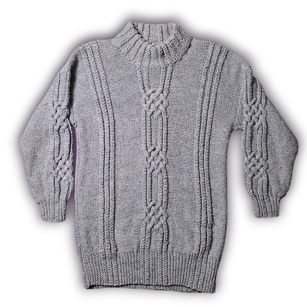 80's Chunky Knit Grey Cable knit sweater. Drop shoulder mock kneck.